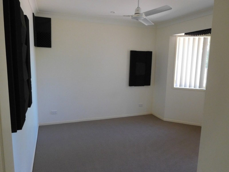 170 Kingfisher Parade, Toogoom QLD 4655