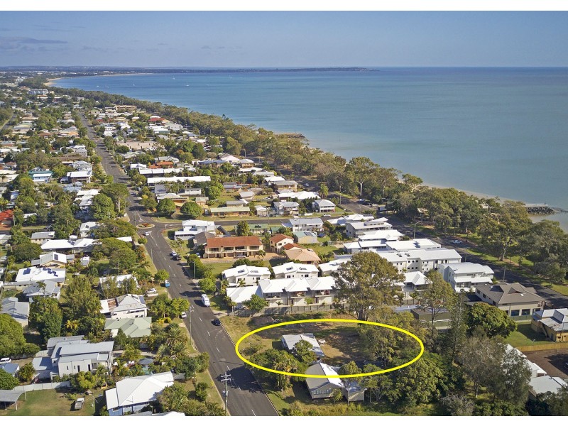 218 Cypress Street, Urangan QLD 4655