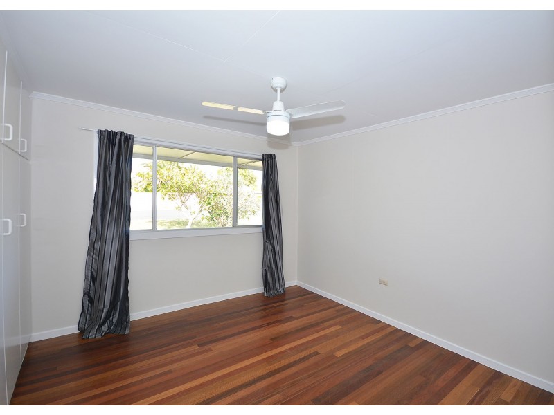 218 Cypress Street, Urangan QLD 4655