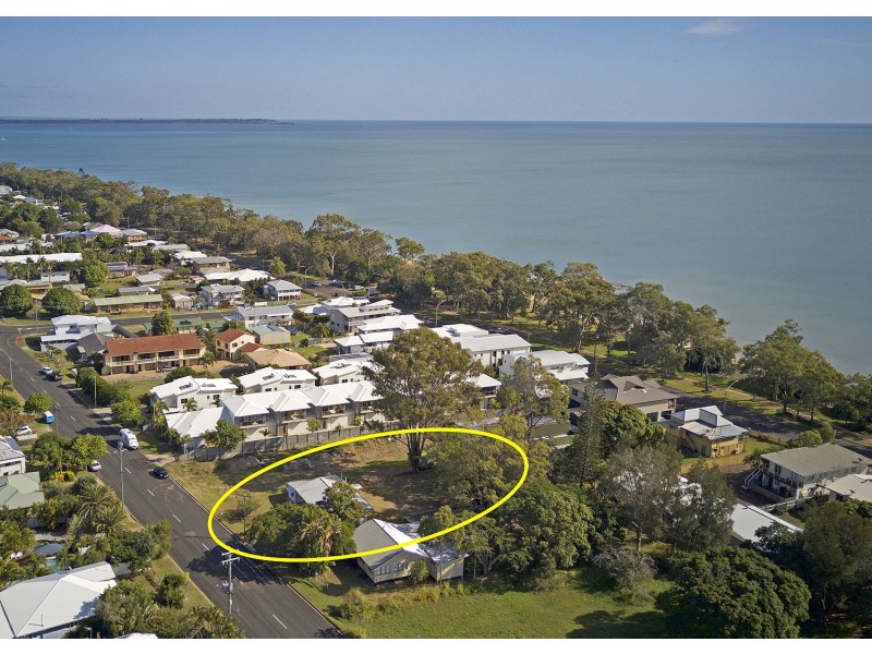 218 Cypress Street, Urangan QLD 4655