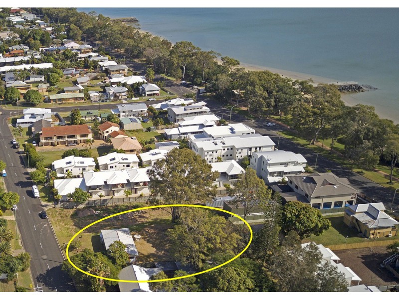 218 Cypress Street, Urangan QLD 4655