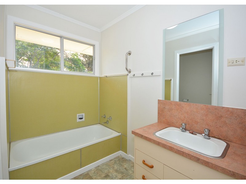 218 Cypress Street, Urangan QLD 4655