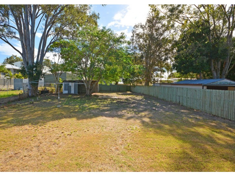 218 Cypress Street, Urangan QLD 4655