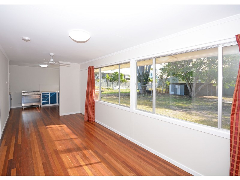 218 Cypress Street, Urangan QLD 4655