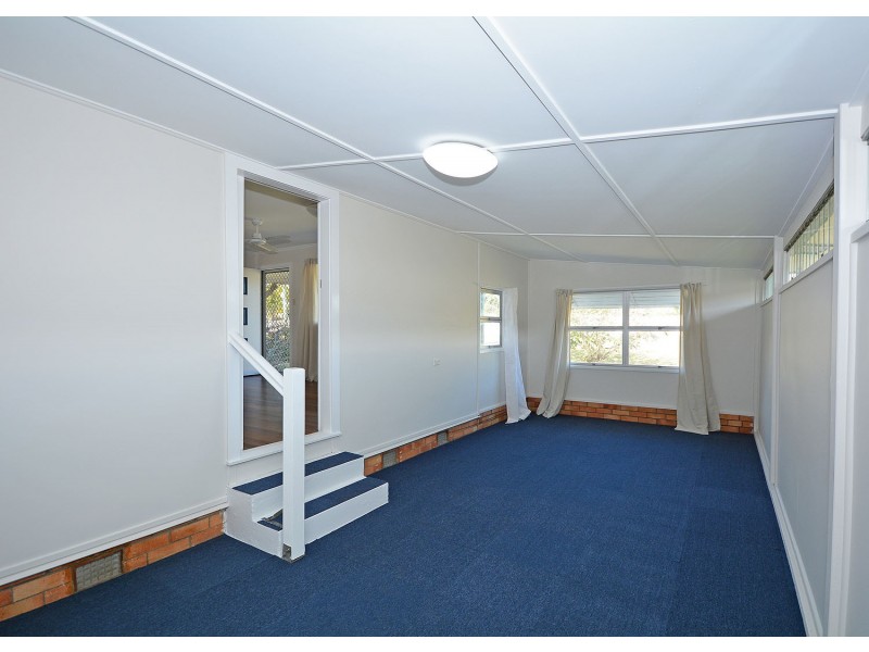 218 Cypress Street, Urangan QLD 4655