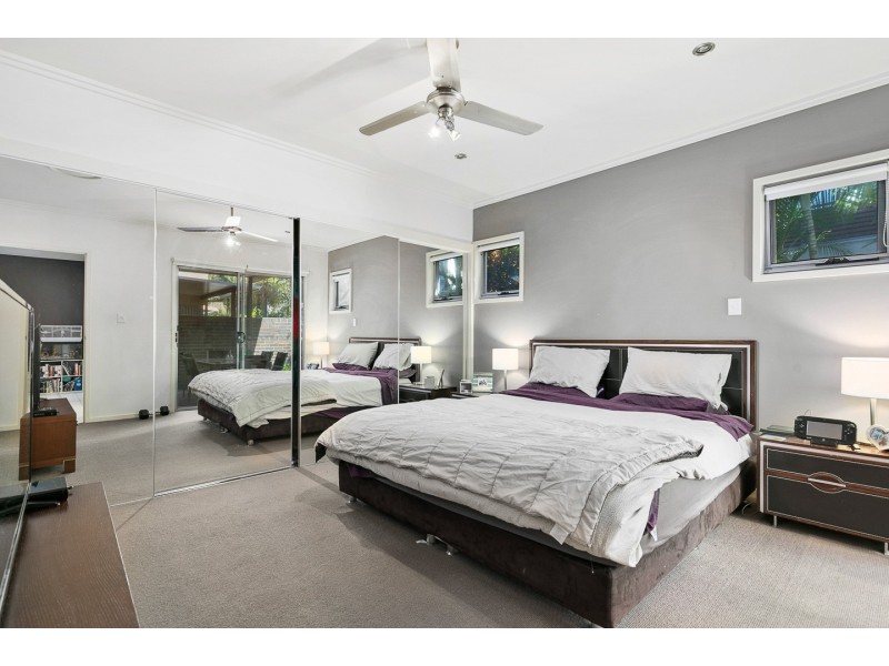 2/80 Moolyyir Street, Urangan QLD 4655