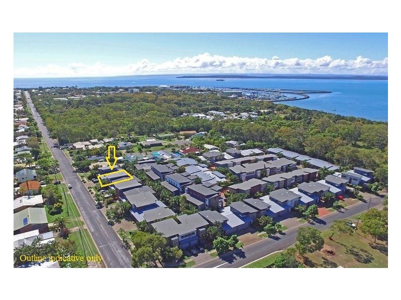 2/80 Moolyyir Street, Urangan QLD 4655