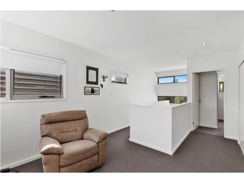 2/80 Moolyyir Street, Urangan QLD 4655