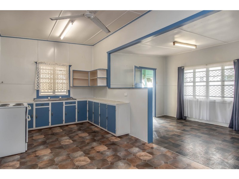 444 Esplanade, Torquay QLD 4655