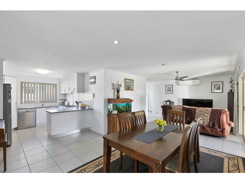 21 Merlin Drive, Urangan QLD 4655