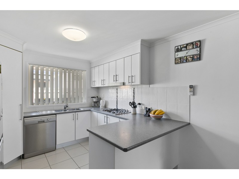 21 Merlin Drive, Urangan QLD 4655