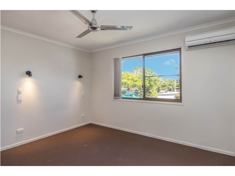 6/6 Dayman, Urangan QLD 4655