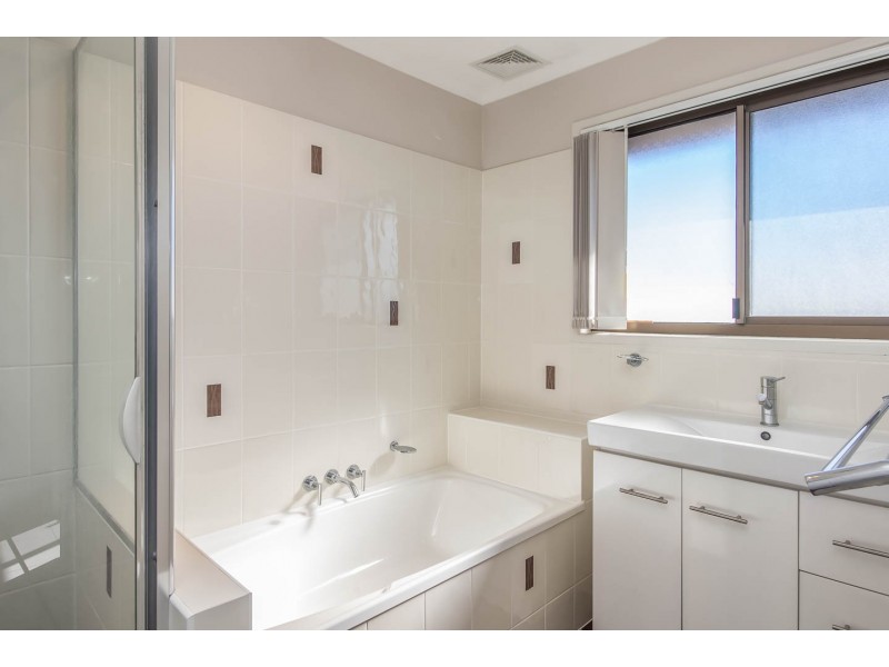 6/6 Dayman, Urangan QLD 4655