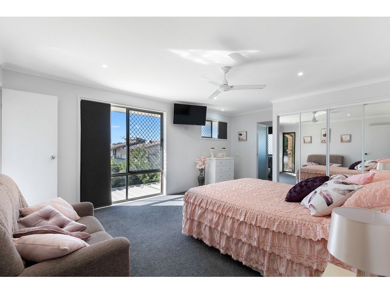 12 Flinders Street, Point Vernon QLD 4655