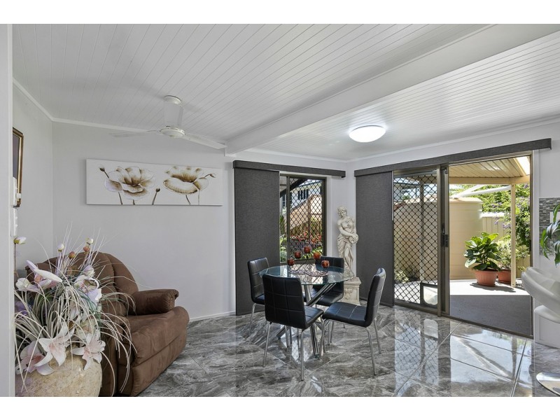 12 Flinders Street, Point Vernon QLD 4655