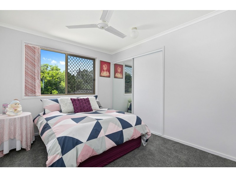 12 Flinders Street, Point Vernon QLD 4655