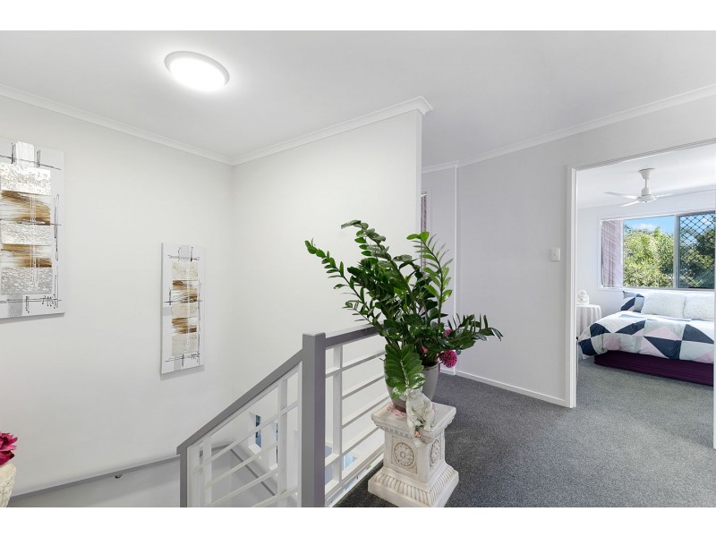 12 Flinders Street, Point Vernon QLD 4655