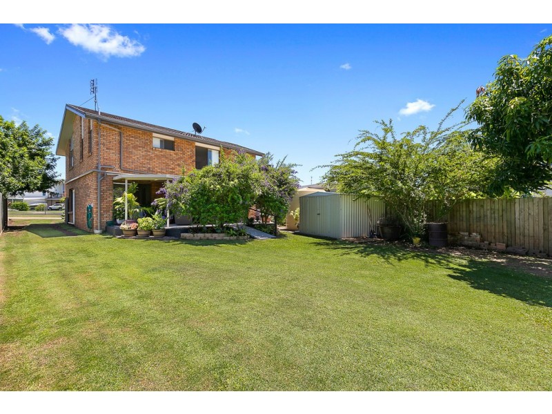 12 Flinders Street, Point Vernon QLD 4655