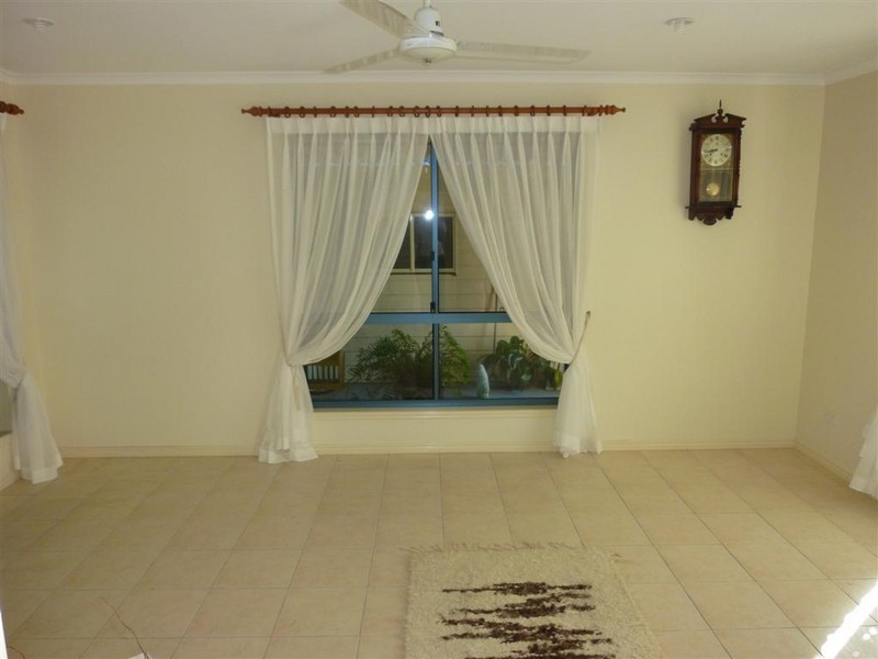 21 DAVIS, Kawungan QLD 4655