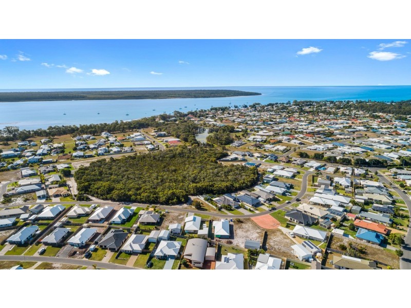 24 Tulipwood Drive, Burrum Heads QLD 4659