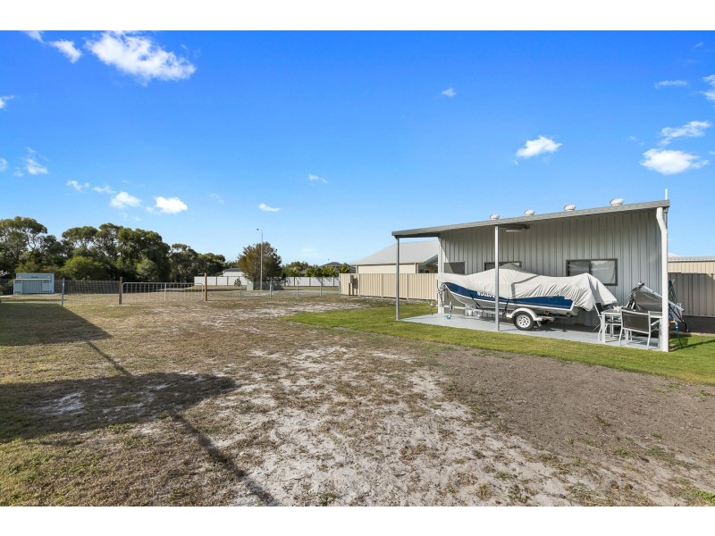 24 Tulipwood Drive, Burrum Heads QLD 4659