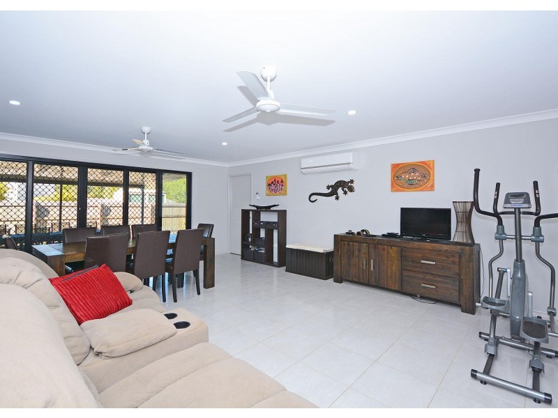 13 Lakes Boulevard, Burrum Heads QLD 4659