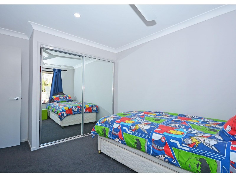 13 Lakes Boulevard, Burrum Heads QLD 4659