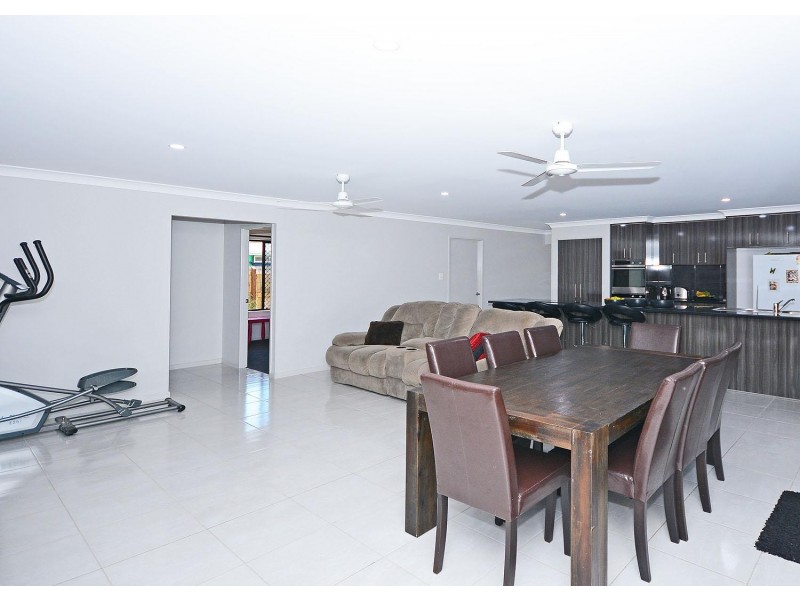 13 Lakes Boulevard, Burrum Heads QLD 4659