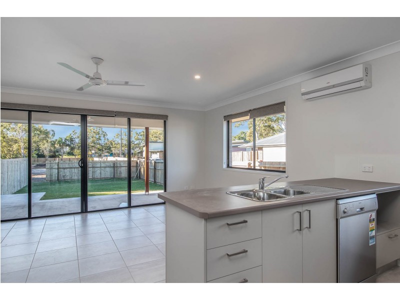 2/132 Exeter Street, Torquay QLD 4655