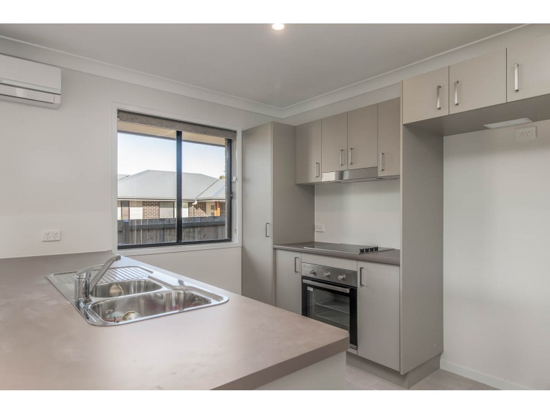2/132 Exeter Street, Torquay QLD 4655