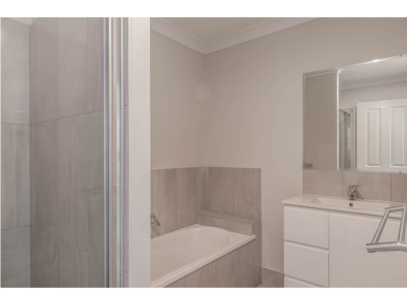 2/132 Exeter Street, Torquay QLD 4655
