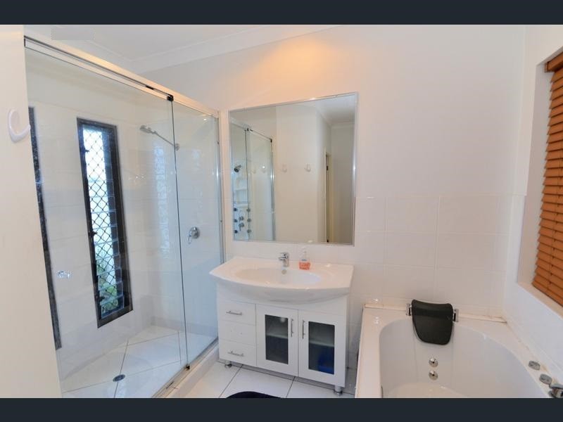 112 Riverview Drive, Burrum Heads QLD 4659