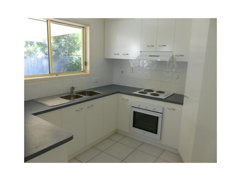 12 Cato Court, Torquay QLD 4655