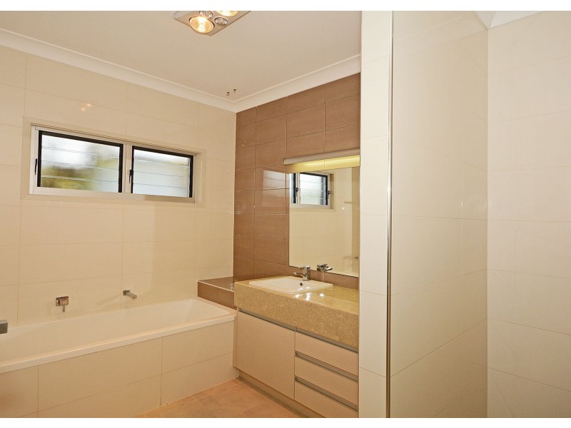 9 Seahaven Circuit, Pialba QLD 4655