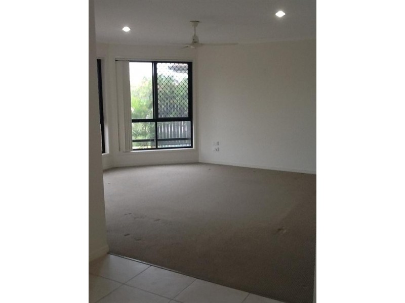 94 Wattle St, Point Vernon QLD 4655