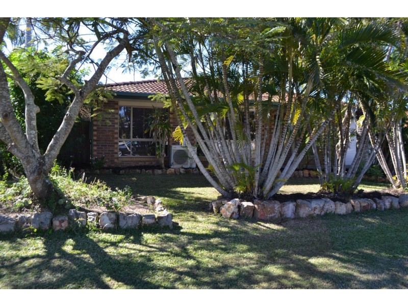24 Deloraine Avenue, Urangan QLD 4655