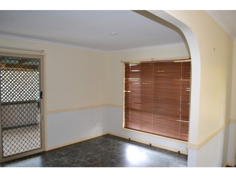 24 Deloraine Avenue, Urangan QLD 4655