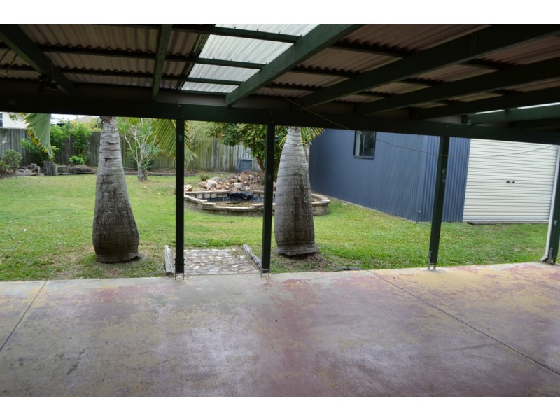 24 Deloraine Avenue, Urangan QLD 4655