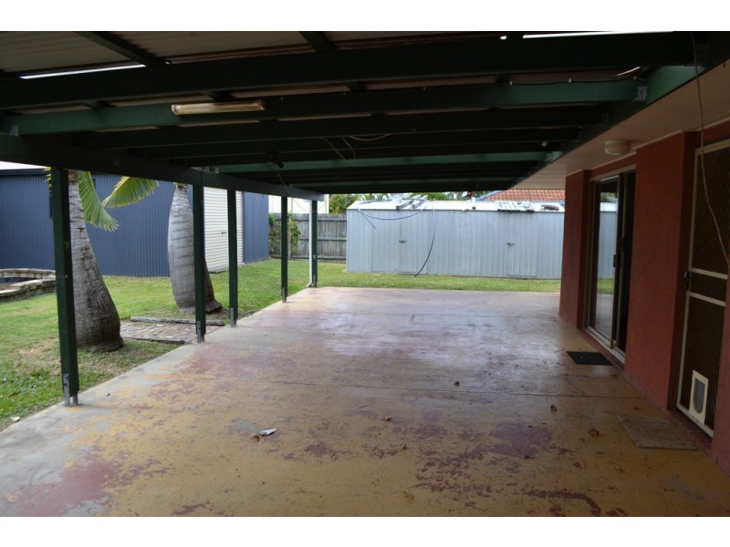 24 Deloraine Avenue, Urangan QLD 4655