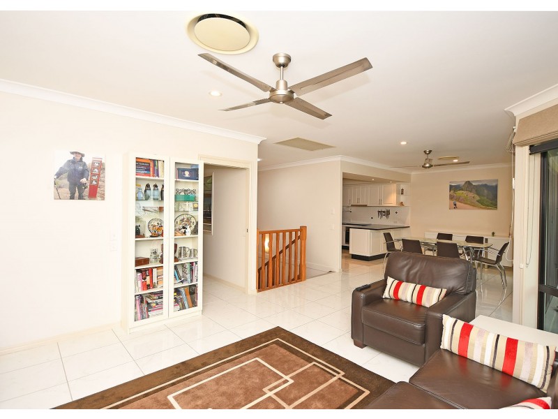2/580 Esplanade, Urangan QLD 4655