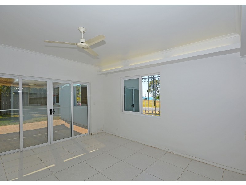 Unit 1, 13-19 Hythe St, Pialba QLD 4655
