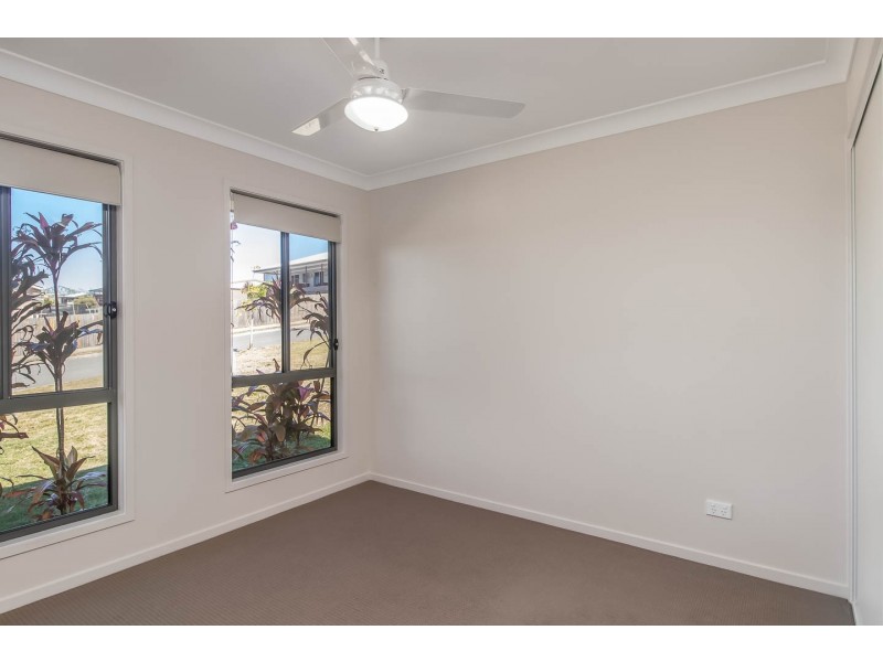 29 Bayridge Heights Drive, Nikenbah QLD 4655