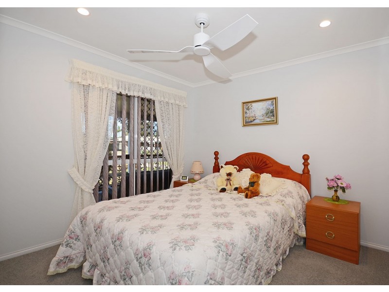 36 Aimee Drive, Urangan QLD 4655