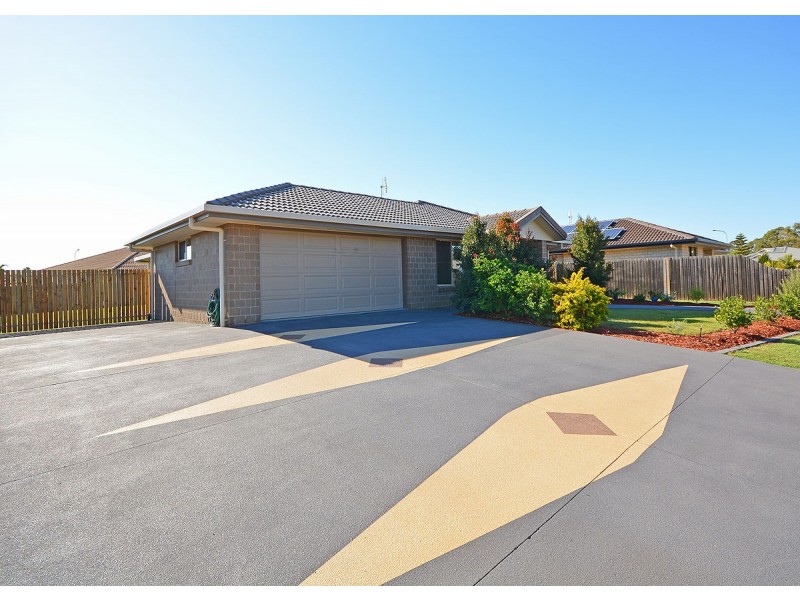 27 Spinnaker Drive, Point Vernon QLD 4655
