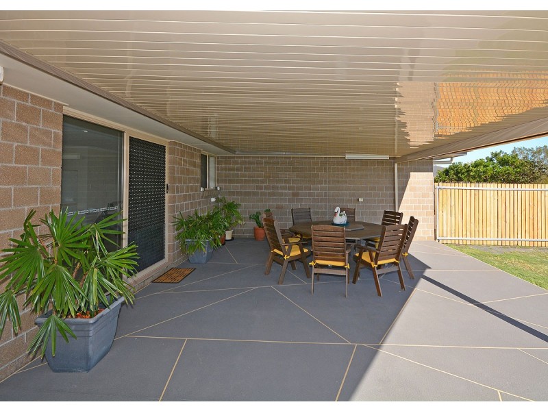 27 Spinnaker Drive, Point Vernon QLD 4655
