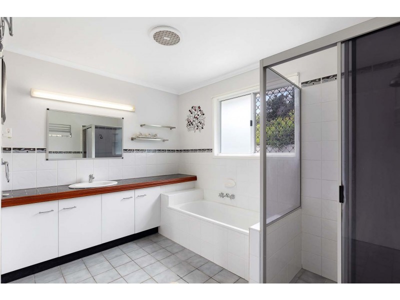 252 Oregan Creek Road, Toogoom QLD 4655