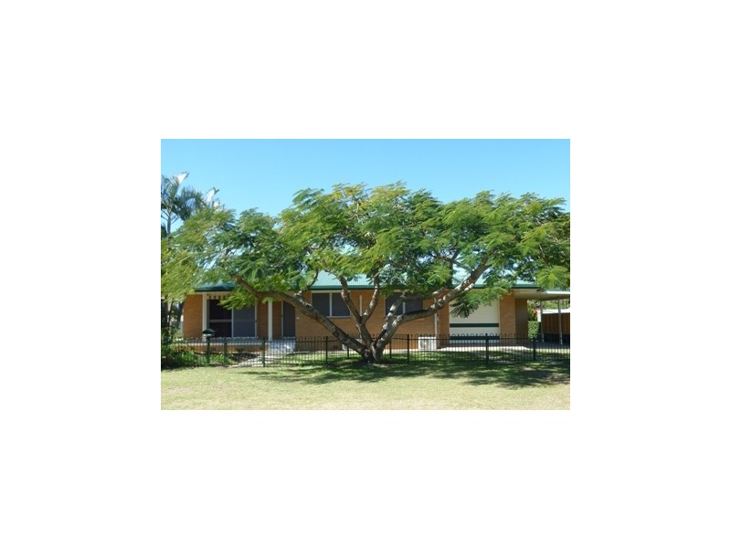 14 ROBERT STREET, Torquay QLD 4655