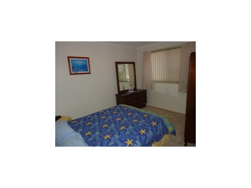 14 ROBERT STREET, Torquay QLD 4655