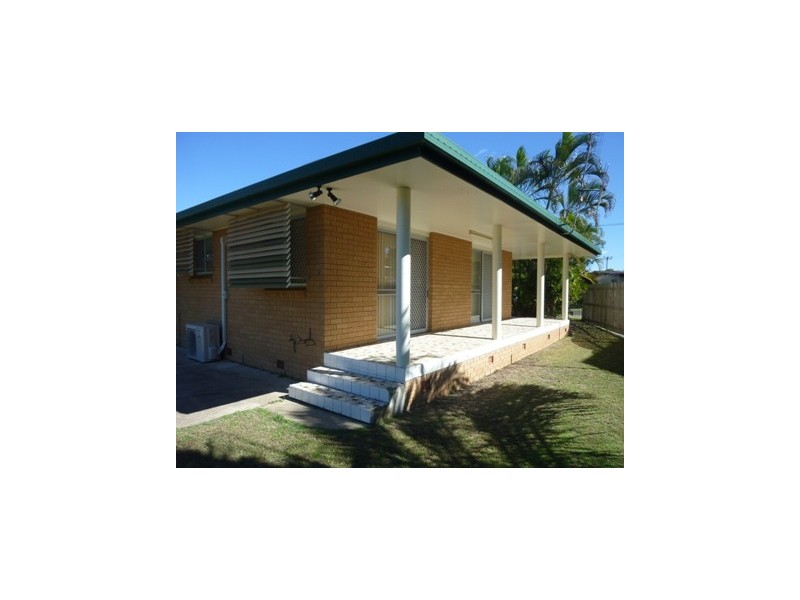 14 ROBERT STREET, Torquay QLD 4655
