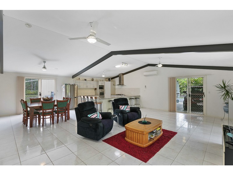 2 Caroline Court, Burrum River QLD 4659